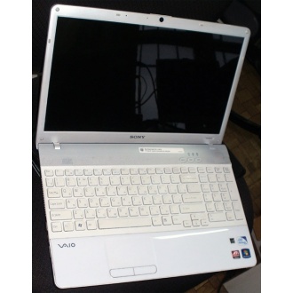 Ноутбук Sony Vaio VPCEB3E1R (Intel Pentium P6100 (2x2.0Ghz) /4096Mb DDR3 /320Gb /Radeon HD5470 /15.5" TFT 1366x768) - Владимир
